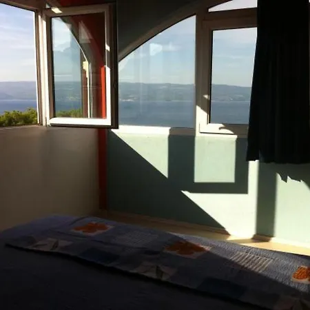 Apartment In With Sea View, Terrace, Air Conditioning, Wifi 5063-1 *