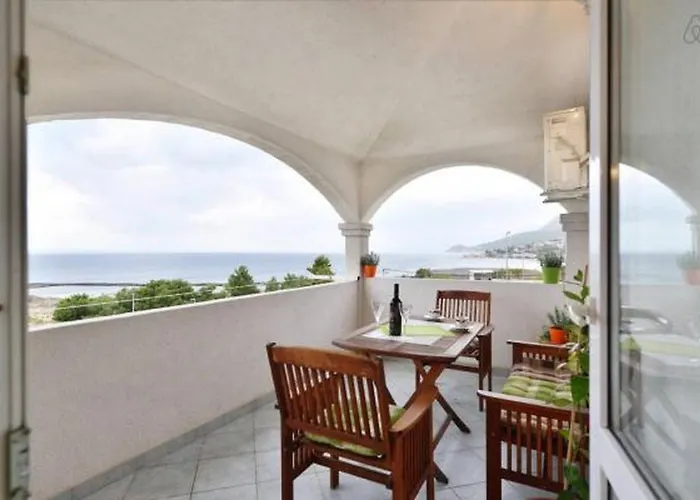 In With Sea View, Terrace, Air Conditioning, Wifi 5063-1 شقة