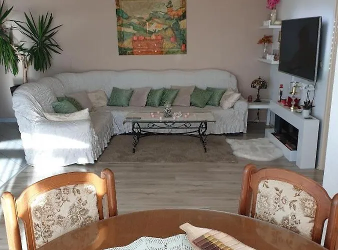 In With Sea View, Terrace, Air Conditioning, Wifi 5063-1 شقة